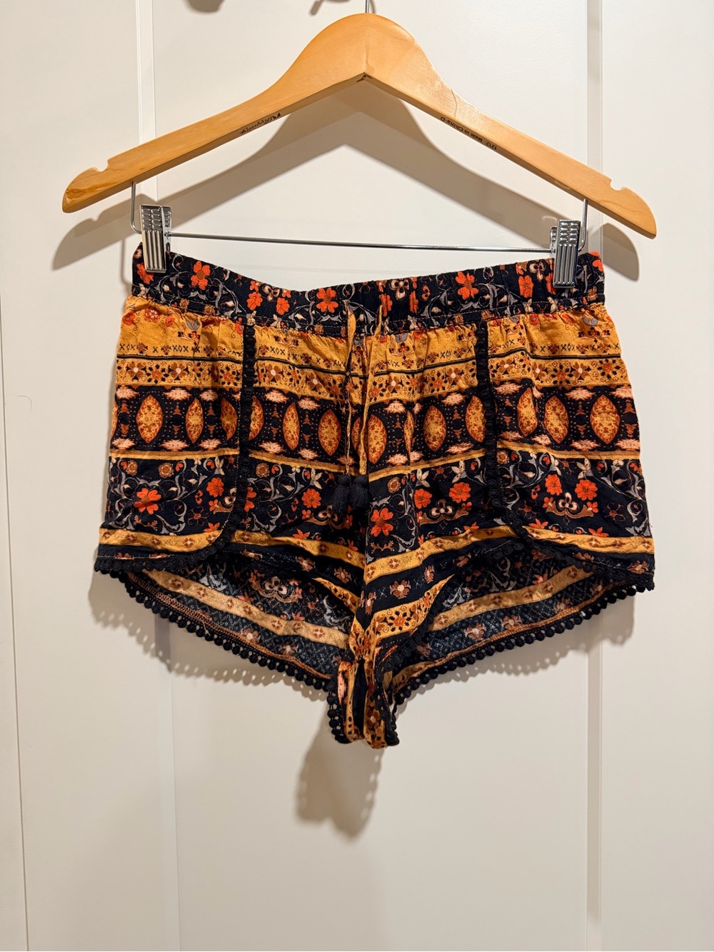 Ecote Women's Orange and Black Shorts